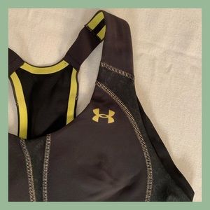 UNDER ARMOUR Sports Bra
